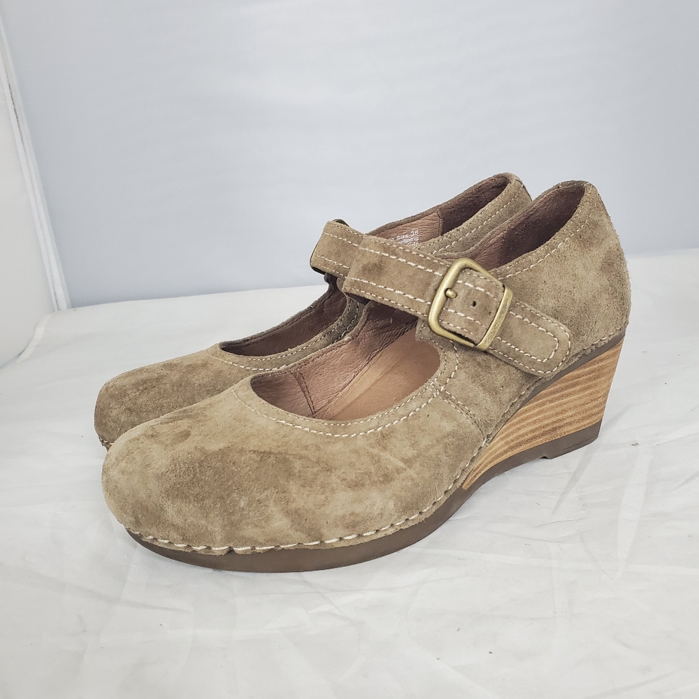 Dansko Sandra Wedges Mary Jane Suede Taupe Tan 8
